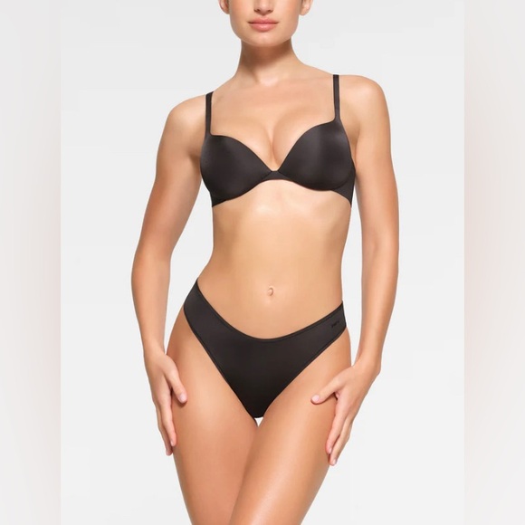 SKIMS Ultimate Push Up Plunge Bra 40DD - Picture 1 of 6